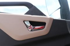 东风商用车 天锦KR PLUS 舒适版 300马力 4X2 6.8米仓栅式载货车