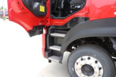 东风商用车 天锦KR PLUS 舒适版 300马力 4X2 6.8米仓栅式载货车