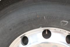东风商用车 天锦KR PLUS 舒适版 300马力 4X2 6.8米仓栅式载货车