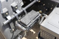 陕汽商用车 德龙G300 170马力 4.18米单排仓栅式轻卡(7T后桥)(SX5046CCYNP6341)