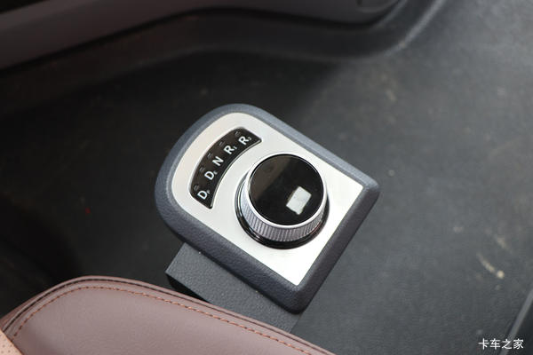 东风天龙旗舰王者600马力牵引车，特价现车，数量有限，先到先得