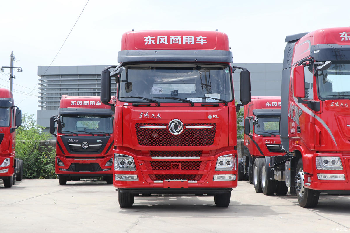 东风天龙KL 520马力 LNG牵引车 国六+液缓 长途重载更经济