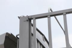 中国重汽HOWO 悍将 160马力 4.15米单排仓栅式轻卡(万里扬8档)(ZZ5047CCYG3215F145)