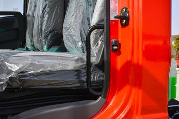 ����ʮͨ �´��� 220���� 6X2 5����ж��ͼƬ