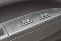 欧铃汽车 金利卡II 115马力 3.8米排半栏板轻卡(国六)(ZB1040KDD2L)