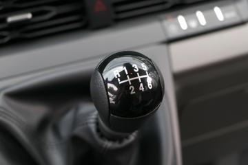 �������� ȫ˳T8 2024�� �๦�ܰ� 154���� 2.0T���� 6�� �����ж����ͼƬ