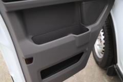 江铃汽车 全顺T8 2024款 多功能版 154马力 2.0T柴油 6座 中轴中顶轻客