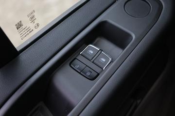 �������� ȫ˳T8 2024�� �๦�ܰ� 154���� 2.0T���� 6�� �����ж����ͼƬ