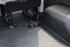 江铃汽车 全顺T8 2024款 多功能版 154马力 2.0T柴油 6座 中轴中顶轻客