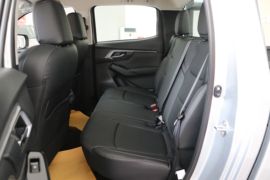 五十铃铃拓&nbsp;皮卡驾驶室                                               图片