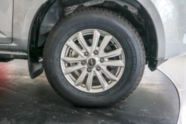 五十铃铃拓&nbsp;皮卡底盘                                                图片