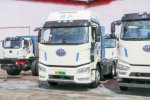 一汽解放 J6P 6X4 换电式纯电动牵引车512.59kWh