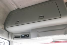 解放J6P&nbsp;电动牵引车驾驶室图片