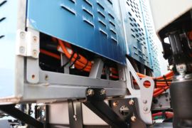 解放J6P&nbsp;电动牵引车底盘图片