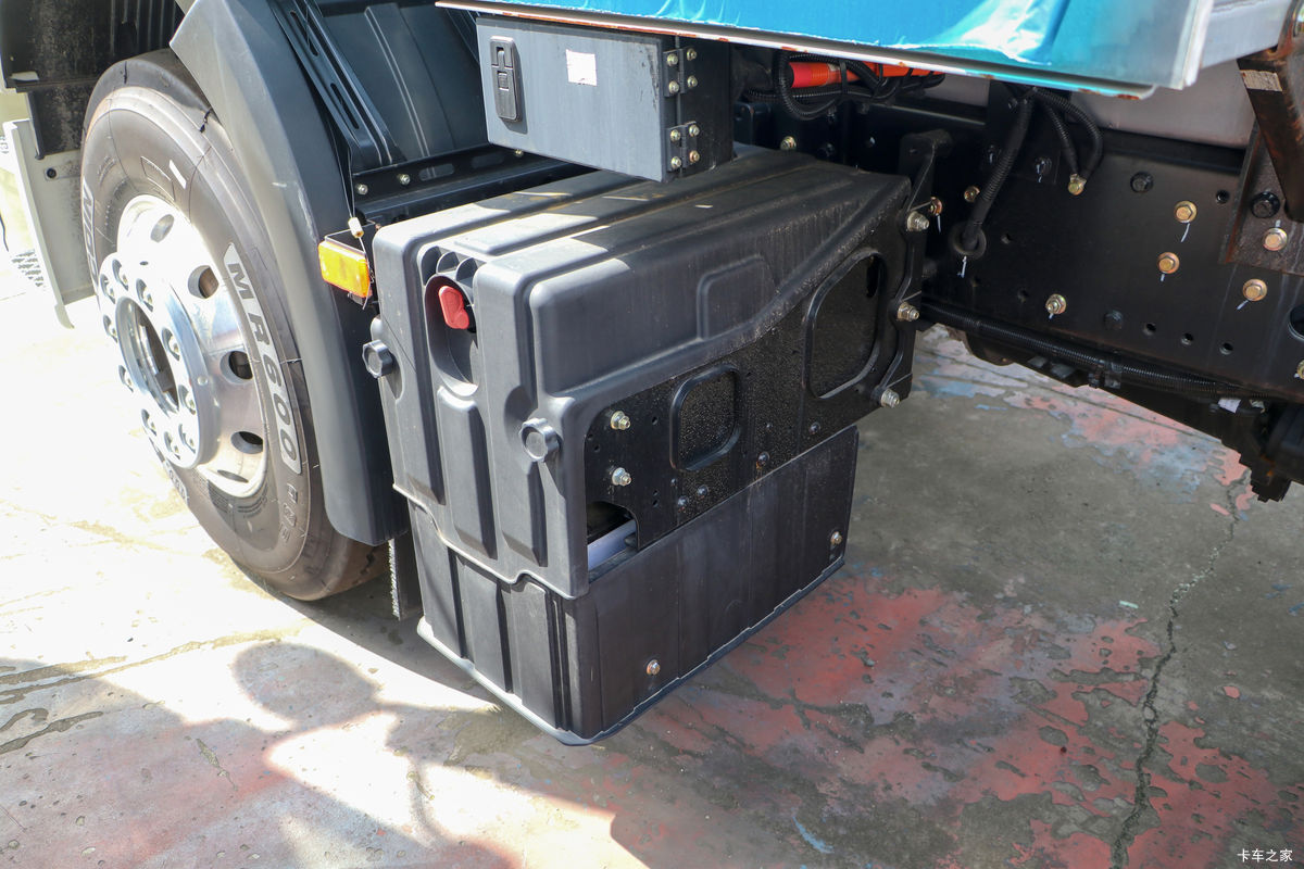 һ J6P 6X4 綯ǣ(CA4250P66T1BEVA7)422.87kWh