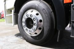 一汽解放 J6P 6X4 纯电动牵引车(CA4250P66T1BEVA7)422.87kWh