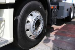 一汽解放 J6P 6X4 纯电动牵引车(CA4250P66T1BEVA7)422.87kWh