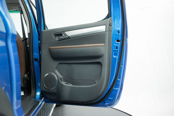 ����T8 60�������� 2.0T���� 150���� �ֶ����� ��˫��Ƥ��ͼƬ