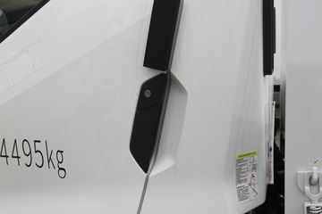 ���ǵ�T5 �Ƹ��� 4.5T 4.005�׵��Ų��ʽ���̻�϶��������Ῠ18.3kWhͼƬ