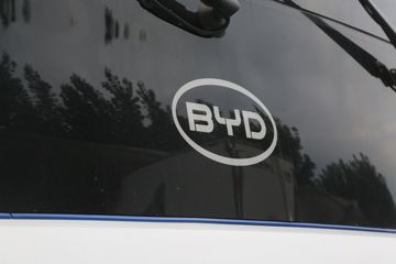 ���ǵ�T5 �Ƹ��� 4.5T 4.005�׵��Ų��ʽ���̻�϶��������Ῠ18.3kWhͼƬ