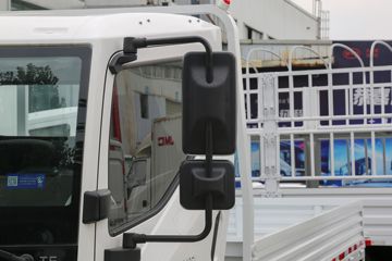 ���ǵ�T5 �Ƹ��� 4.5T 4.005�׵��Ų��ʽ���̻�϶��������Ῠ18.3kWhͼƬ