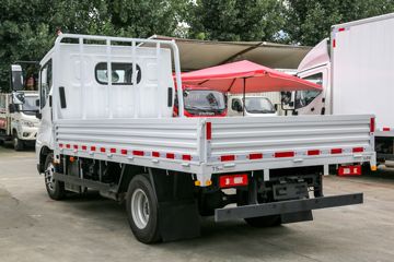 ���ǵ�T5 �Ƹ��� 4.5T 4.005�׵��Ų��ʽ���̻�϶��������Ῠ18.3kWhͼƬ