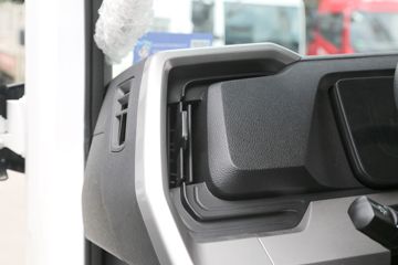 ���ǵ�T5 �Ƹ��� 4.5T 4.005�׵��Ų��ʽ���̻�϶��������Ῠ18.3kWhͼƬ