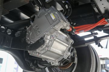 ���ǵ�T5 �Ƹ��� 4.5T 4.005�׵��Ų��ʽ���̻�϶��������Ῠ18.3kWhͼƬ