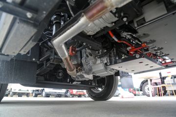 ���ǵ�T5 �Ƹ��� 4.5T 4.005�׵��Ų��ʽ���̻�϶��������Ῠ18.3kWhͼƬ