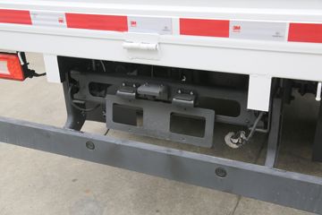 ���ǵ�T5 �Ƹ��� 4.5T 4.005�׵��Ų��ʽ���̻�϶��������Ῠ18.3kWhͼƬ