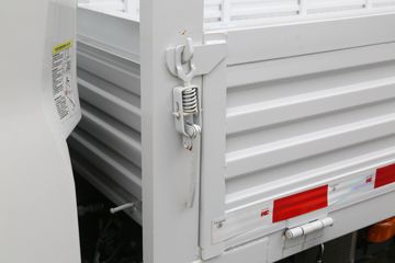 ���ǵ�T5 �Ƹ��� 4.5T 4.005�׵��Ų��ʽ���̻�϶��������Ῠ18.3kWhͼƬ