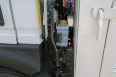 中国重汽成都商用车 V2 4.5T 4.15米单排纯电动仓栅式轻卡(CDW5041CCYH331DZHBEV)100.46kWh