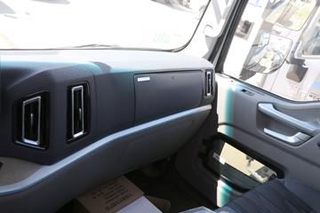 �й�����HOWO ͳ˧PRO 170���� 4.15��AT�Զ���������ʽ�Ῠ(ZZ5047XXYF3319F145)ͼƬ