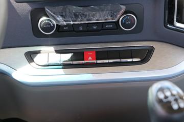 �й�����HOWO ͳ˧PRO 170���� 4.15��AT�Զ���������ʽ�Ῠ(ZZ5047XXYF3319F145)ͼƬ