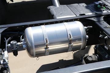 �й�����HOWO ͳ˧PRO 170���� 4.15��AT�Զ���������ʽ�Ῠ(ZZ5047XXYF3319F145)ͼƬ