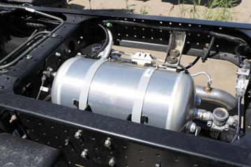 �й�����HOWO ͳ˧PRO 170���� 4.15��AT�Զ���������ʽ�Ῠ(ZZ5047XXYF3319F145)ͼƬ