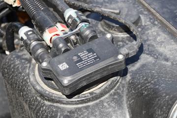 �й�����HOWO ͳ˧PRO 170���� 4.15��AT�Զ���������ʽ�Ῠ(ZZ5047XXYF3319F145)ͼƬ