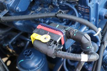 �й�����HOWO ͳ˧PRO 170���� 4.15��AT�Զ���������ʽ�Ῠ(ZZ5047XXYF3319F145)ͼƬ