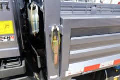 中国重汽HOWO 统帅 150马力 4.15米单排栏板轻卡(法士特8档)(ZZ1077G3315F175)