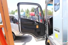 中国重汽HOWO 统帅 150马力 3.85米排半栏板轻卡(法士特8档)(ZZ1097G3315F191)