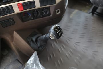 �������� ����H5�ؿ� 6X4 ����ʽ���綯ǣ����350kWhͼƬ