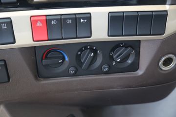 �������� ����H5�ؿ� 6X4 ����ʽ���綯ǣ����350kWhͼƬ