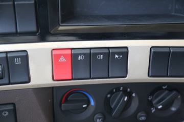 �������� ����H5�ؿ� 6X4 ����ʽ���綯ǣ����350kWhͼƬ