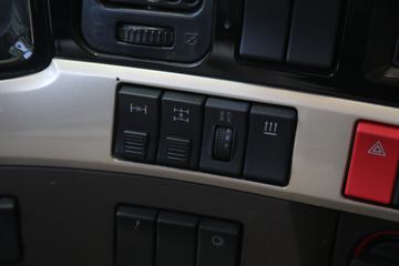 �������� ����H5�ؿ� 6X4 ����ʽ���綯ǣ����350kWhͼƬ