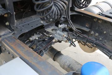 �������� ����H5�ؿ� 6X4 ����ʽ���綯ǣ����350kWhͼƬ