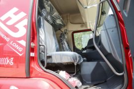 乘龙H5&nbsp;牵引车驾驶室                                               图片