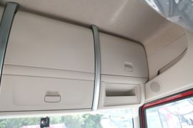 乘龙H5&nbsp;牵引车驾驶室                                               图片