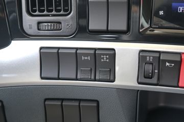 �������� ����H5 480���� 6X4 LNGǣ����ͼƬ