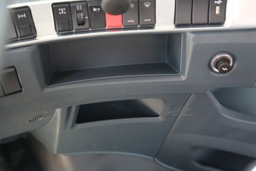 �������� ����H7�ؿ� 500���� 6X4 LNGǣ����(LZ4250H7DM1)ͼƬ