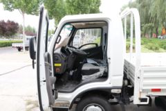 飞碟奥驰 V1系列 2.0L 121马力 CNG 4.15米单排栏板轻卡 飞碟奥驰 V1系列 2.0L 121马力 CNG 4.15米单排栏板轻卡